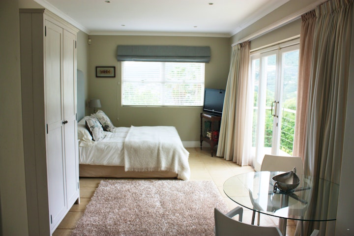 Cape Town Accommodation at Beautiful Mountain-side Apartment | Viya