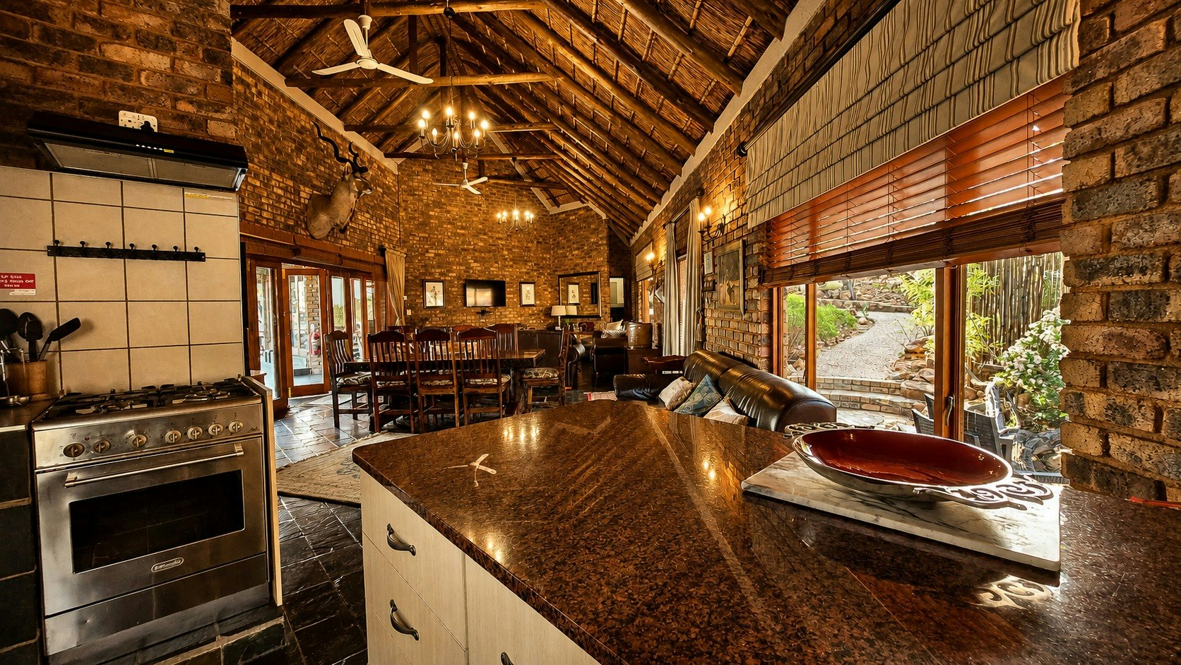 Mafuta Lodge - 228 image no 9 of 24