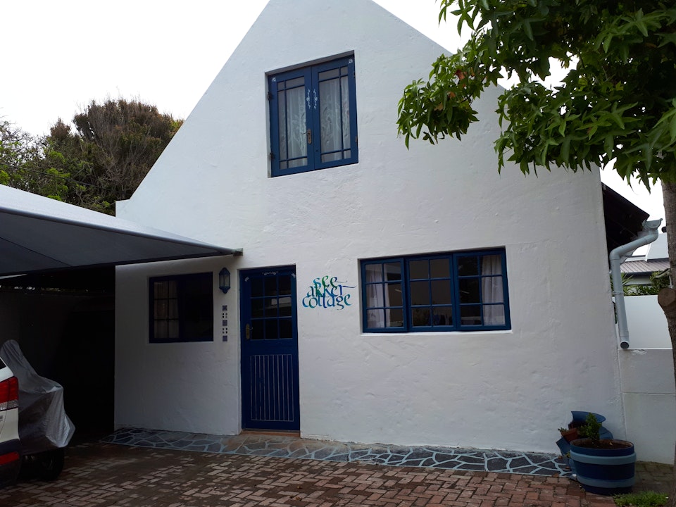 Hermanus Accommodation at  | Viya