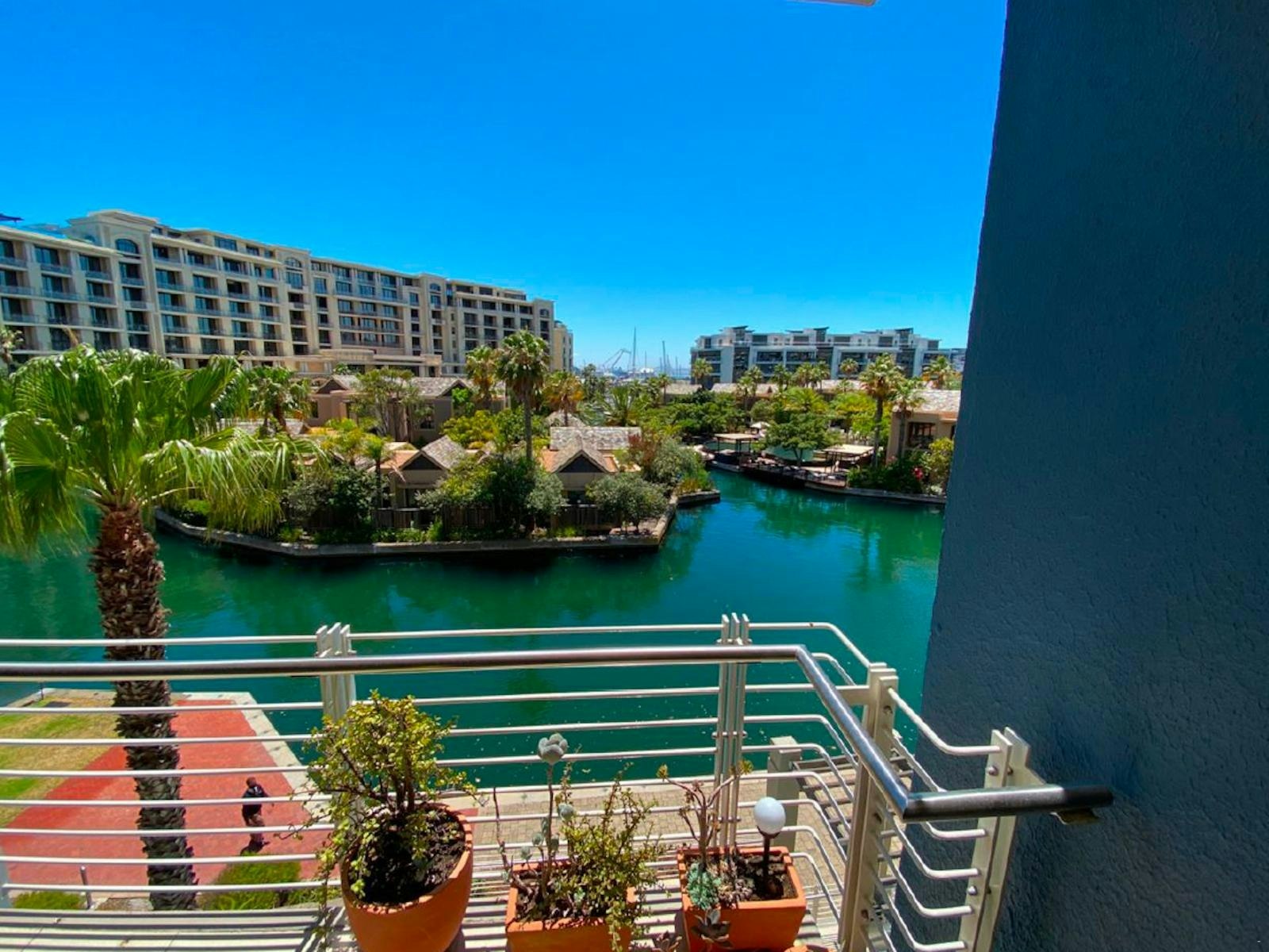 Mountain Marina - One Bedroom Premier 6 image no 1 of 13