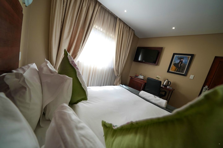 West Rand Accommodation at Over The Moon Guesthouse | Viya