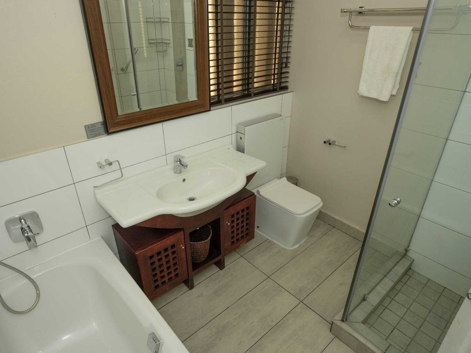 Lakeview Cabanas - Unit 8 image no 27 of 38