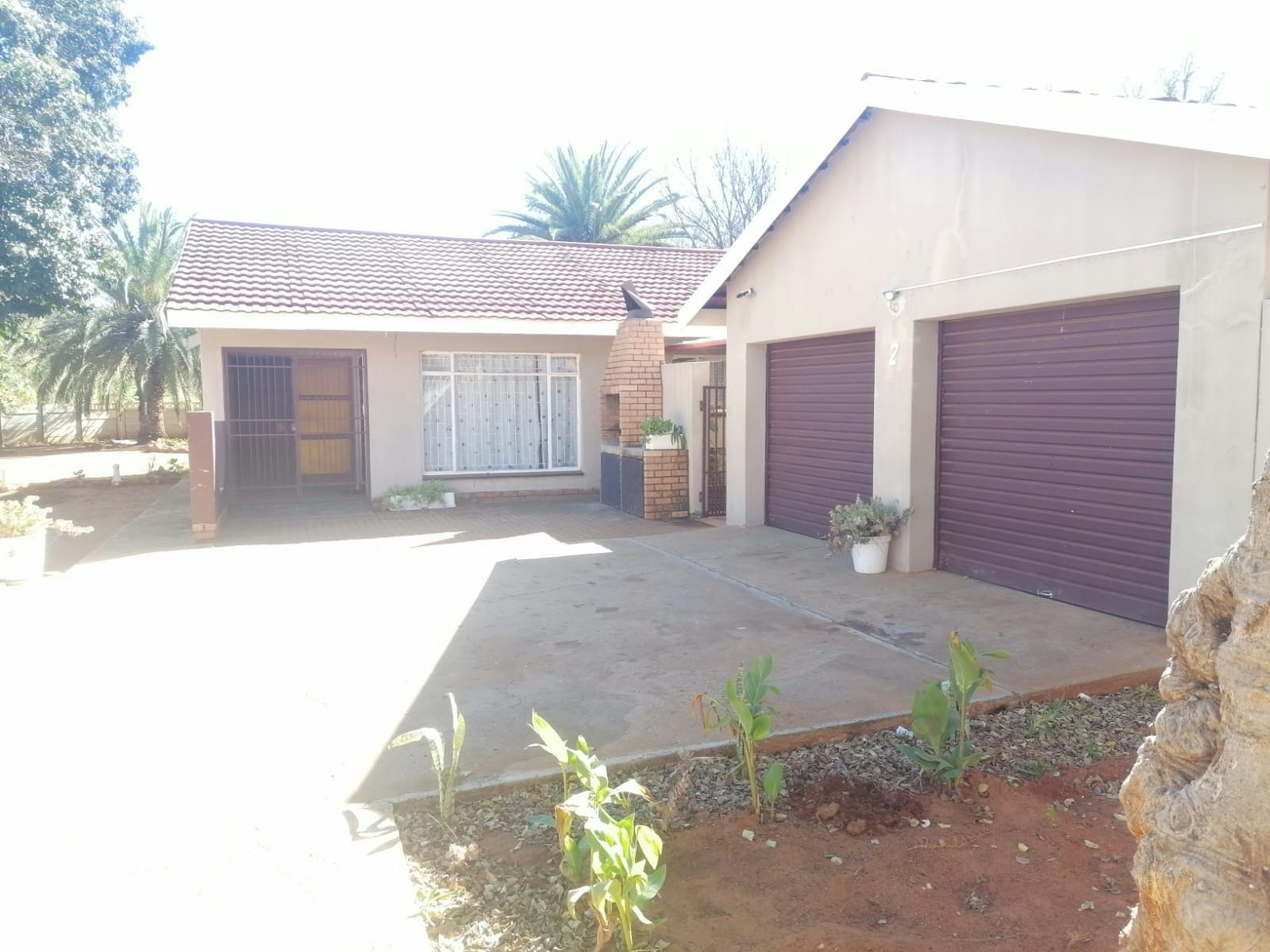 Royal Oasis Guest House image no 1 of 20