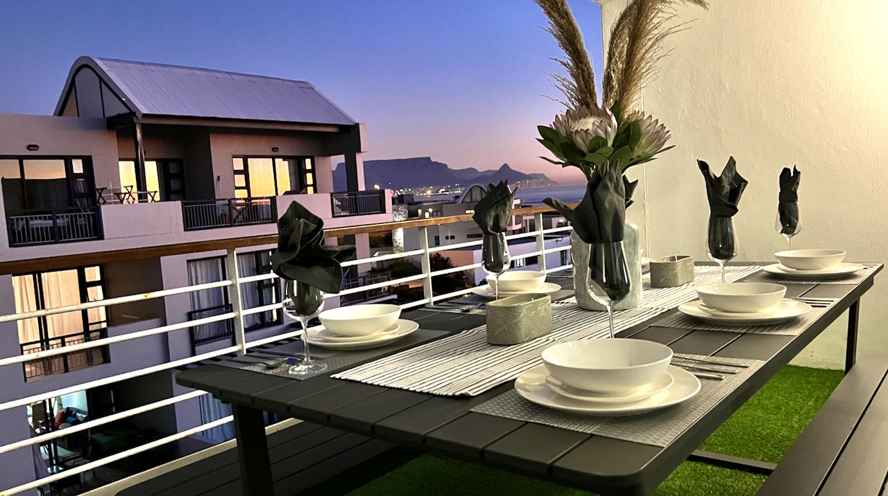 Bloubergstrand Accommodation at  | Viya