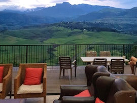 Drakensberg Accommodation at Drakenzicht Main House & Cottage | Viya