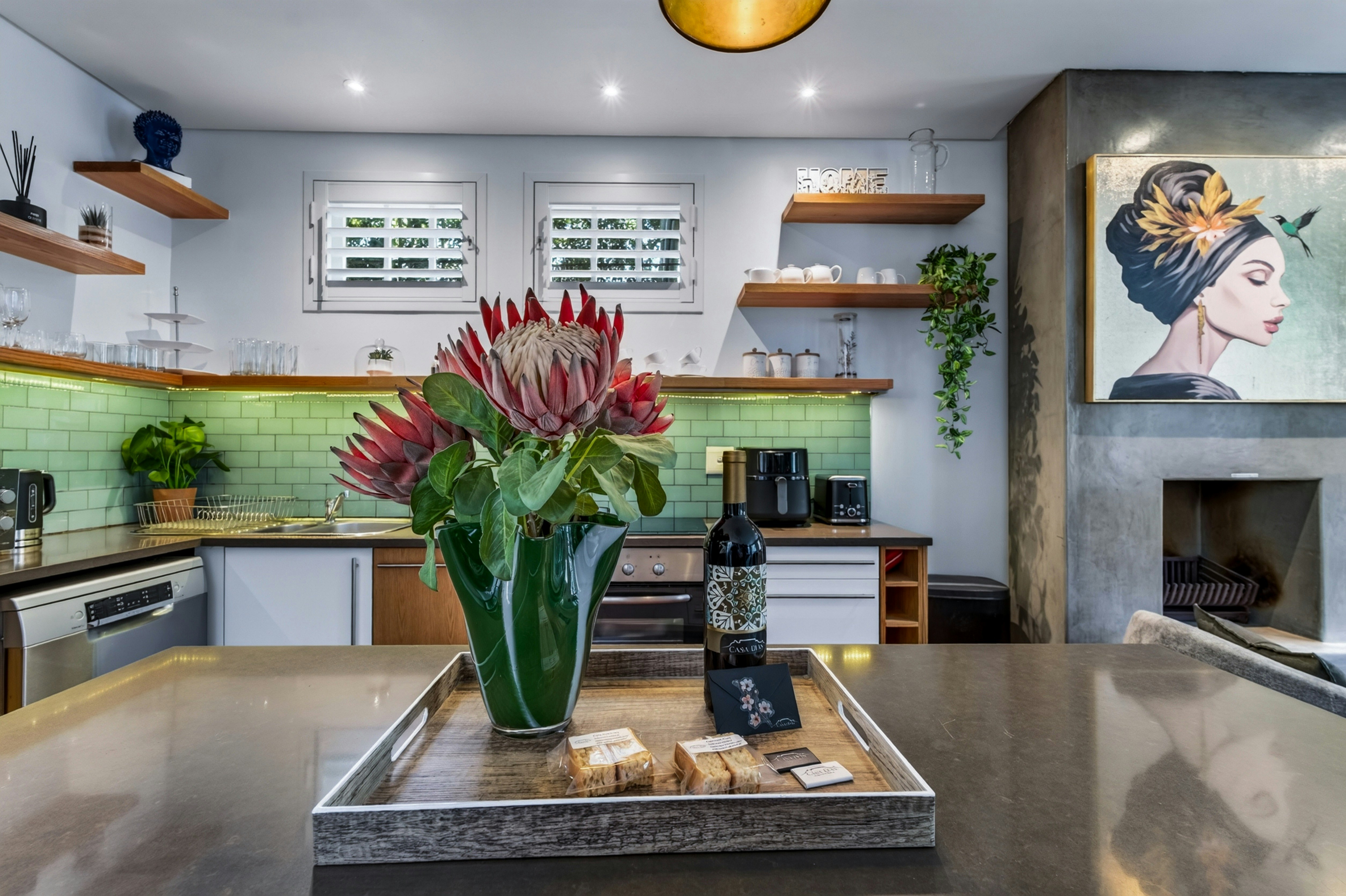 Casa Dias | Scenic Mountain Views | Unbeatable City Access image no 9 of 28