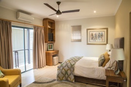 Ansteys Beach Accommodation at  | Viya