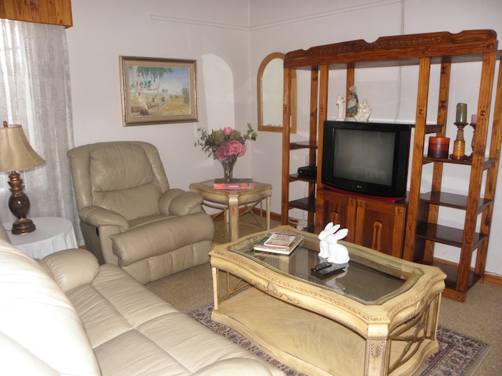 Karoo Accommodation at J&W Gastehuis | Viya
