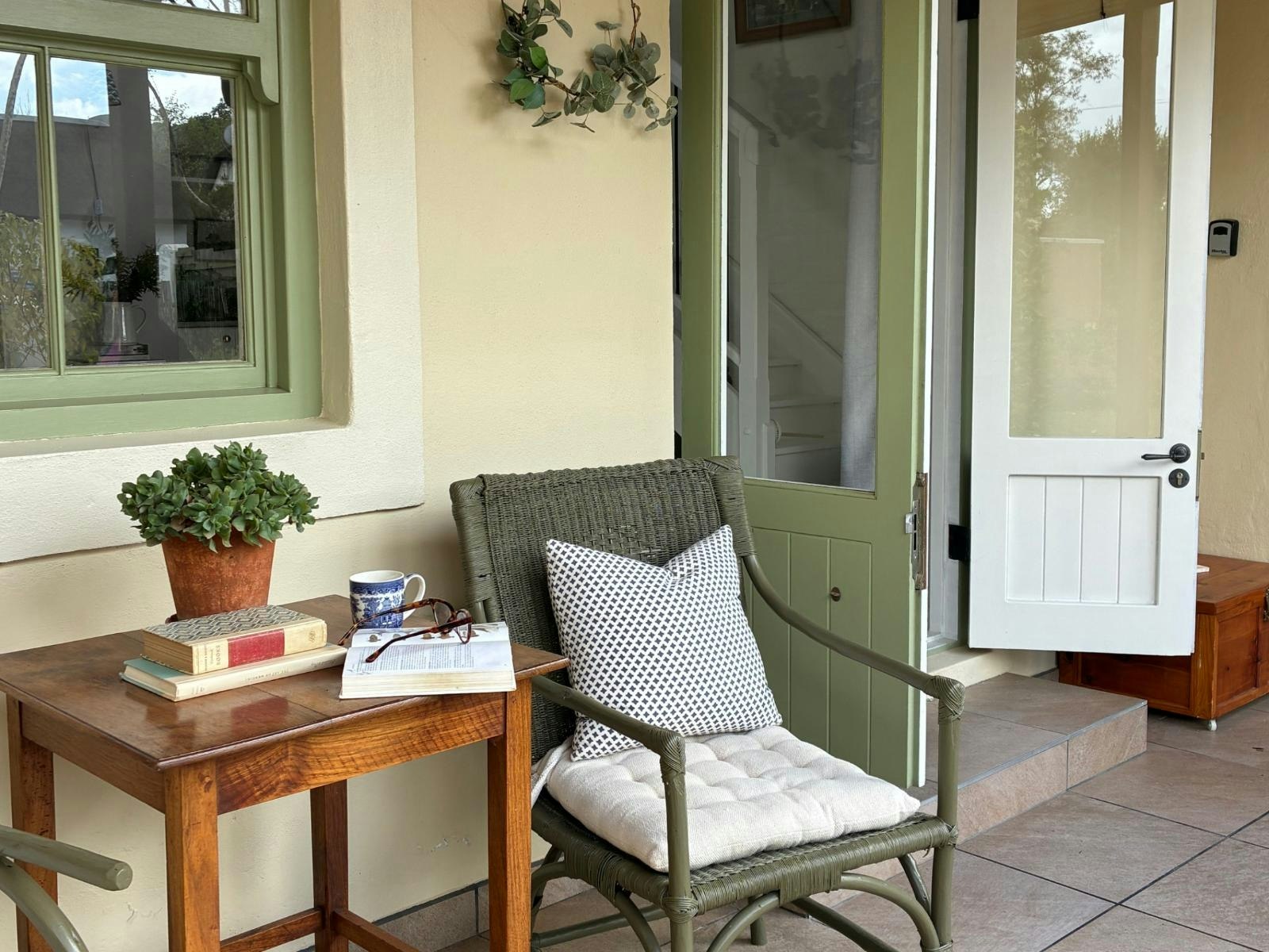 Petal Cottage image no 2 of 16