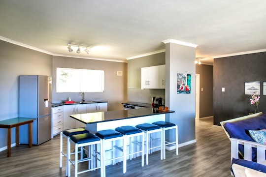 Hermanus Accommodation at  | Viya