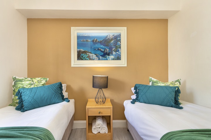 Cape Town Accommodation at Van Riebeeck 12 | Viya