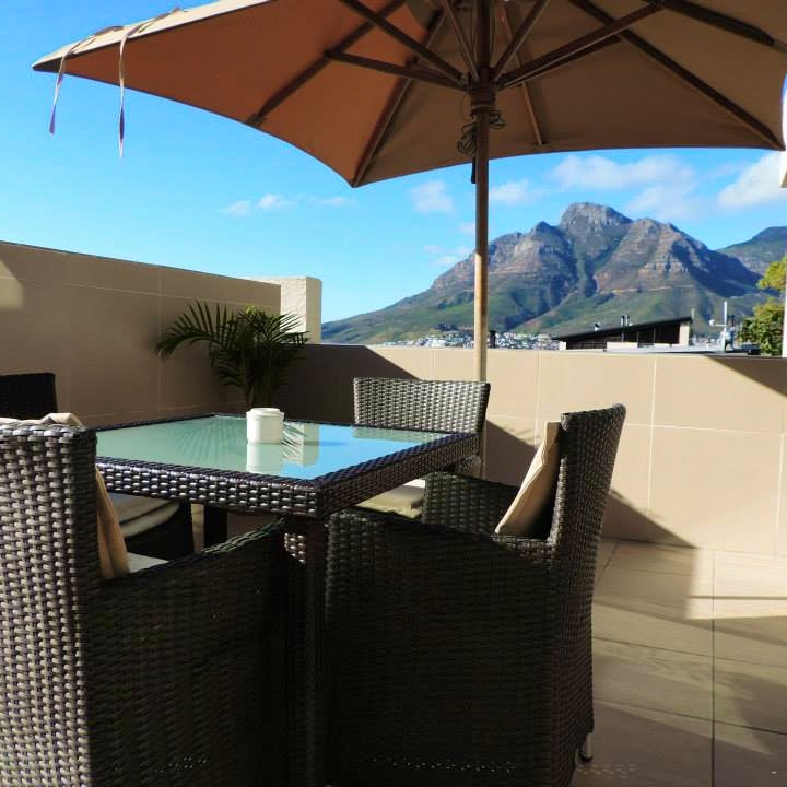 Cape Town Accommodation at Signal Hill Lodge | Viya