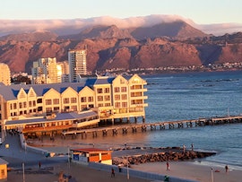 Cape Town Accommodation at Strandsig 302 | Viya