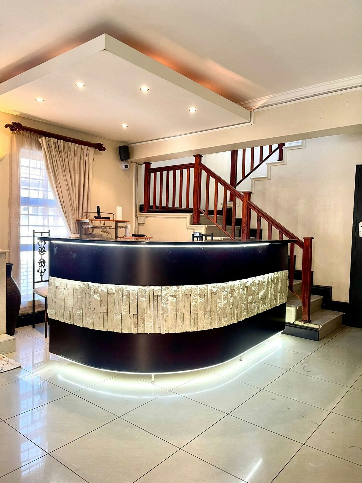 JT Cape Lodge by ETM image no 2 of 9