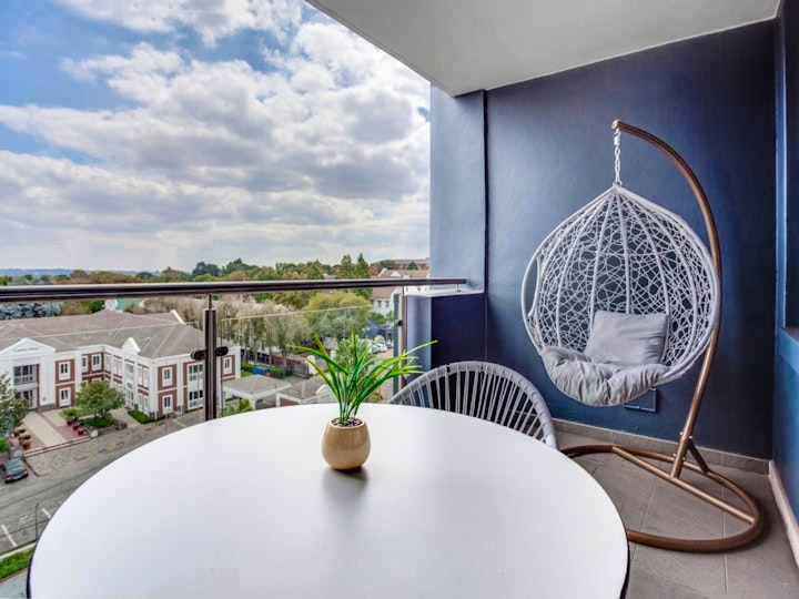 Gauteng Accommodation at Urban Oasis Apartments @ The Apex 2 Bedroom Apartment Luxury | Viya