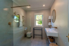 Cape Town Accommodation at Kom4Nest Charming Cottage | Viya