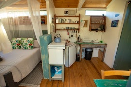 Western Cape Accommodation at Silvergreen Shepherds Hut | Viya