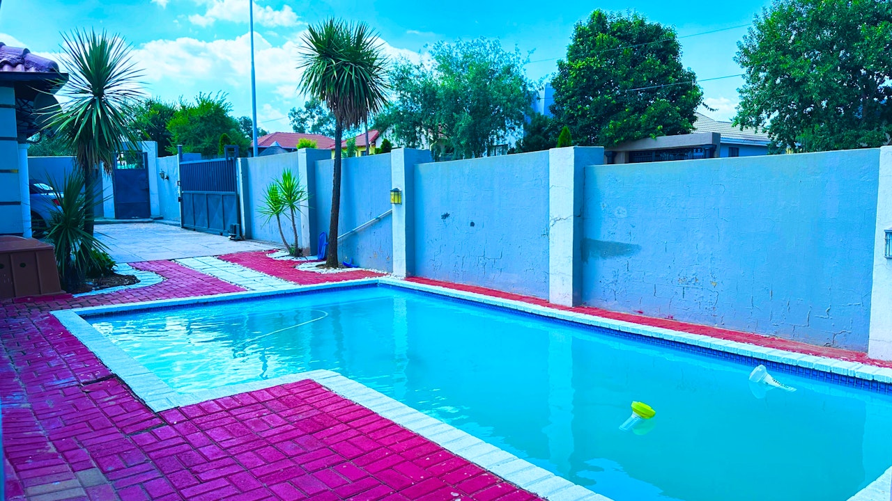 West Rand Accommodation at  | Viya