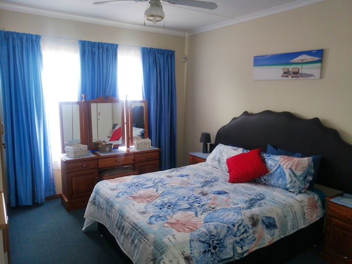 Sarah Baartman District Accommodation at Jeffreys Bay Holiday Home | Viya