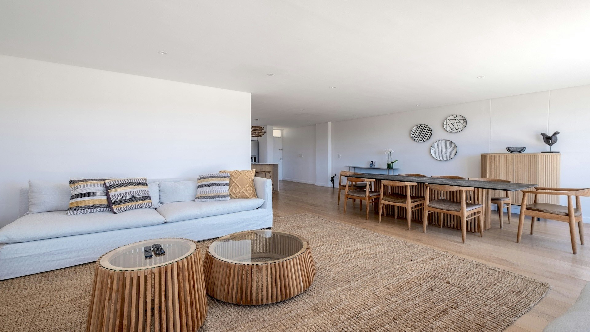 3 Bed 3 Bath Penthouse ICP606 image no 24 of 86