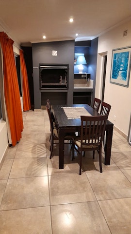 Melkbosstrand Accommodation at 8 on Penguin | Viya