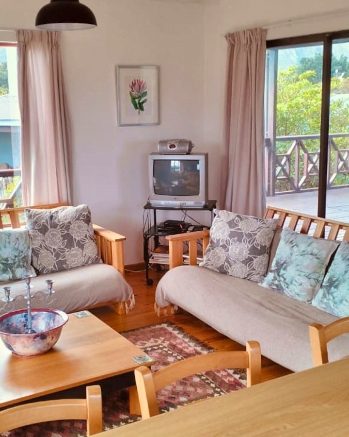 Betty's Bay Accommodation at Vakansie Huis by die See | Viya