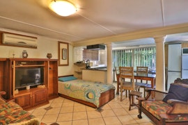 Ansteys Beach Accommodation at  | Viya