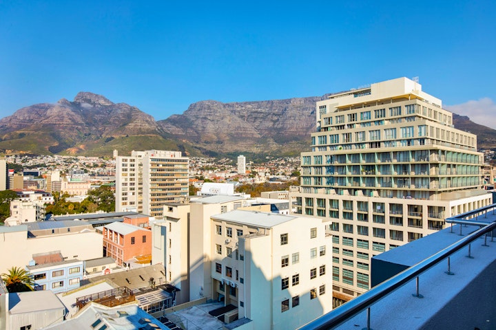 Cape Town Accommodation at Table Mountain Apartment 1108 | Viya