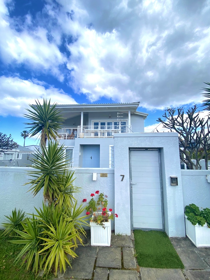 Western Cape Accommodation at Beach House on 5th Avenue | Viya