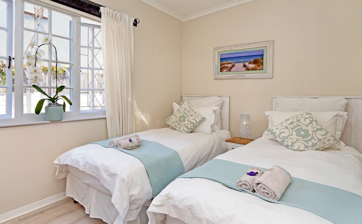 Cape Town Accommodation at Hout Bay Beach Cottage | Viya