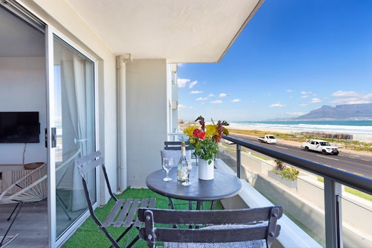 Bloubergstrand Accommodation at  | Viya