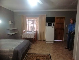 Between Zeerust/Gaborone Accommodation at Bly 'n Biekie | Viya