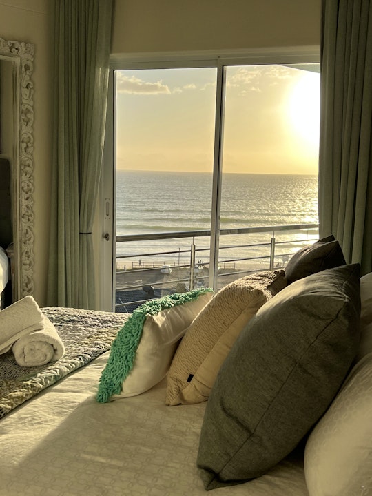 Bloubergstrand Accommodation at  | Viya