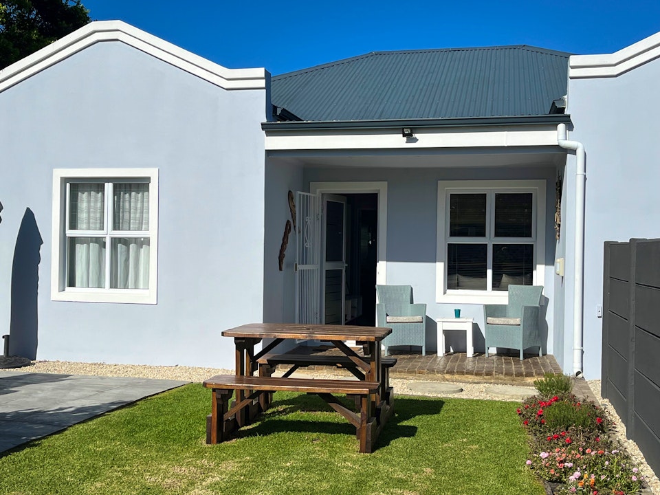 Hermanus Accommodation at  | Viya