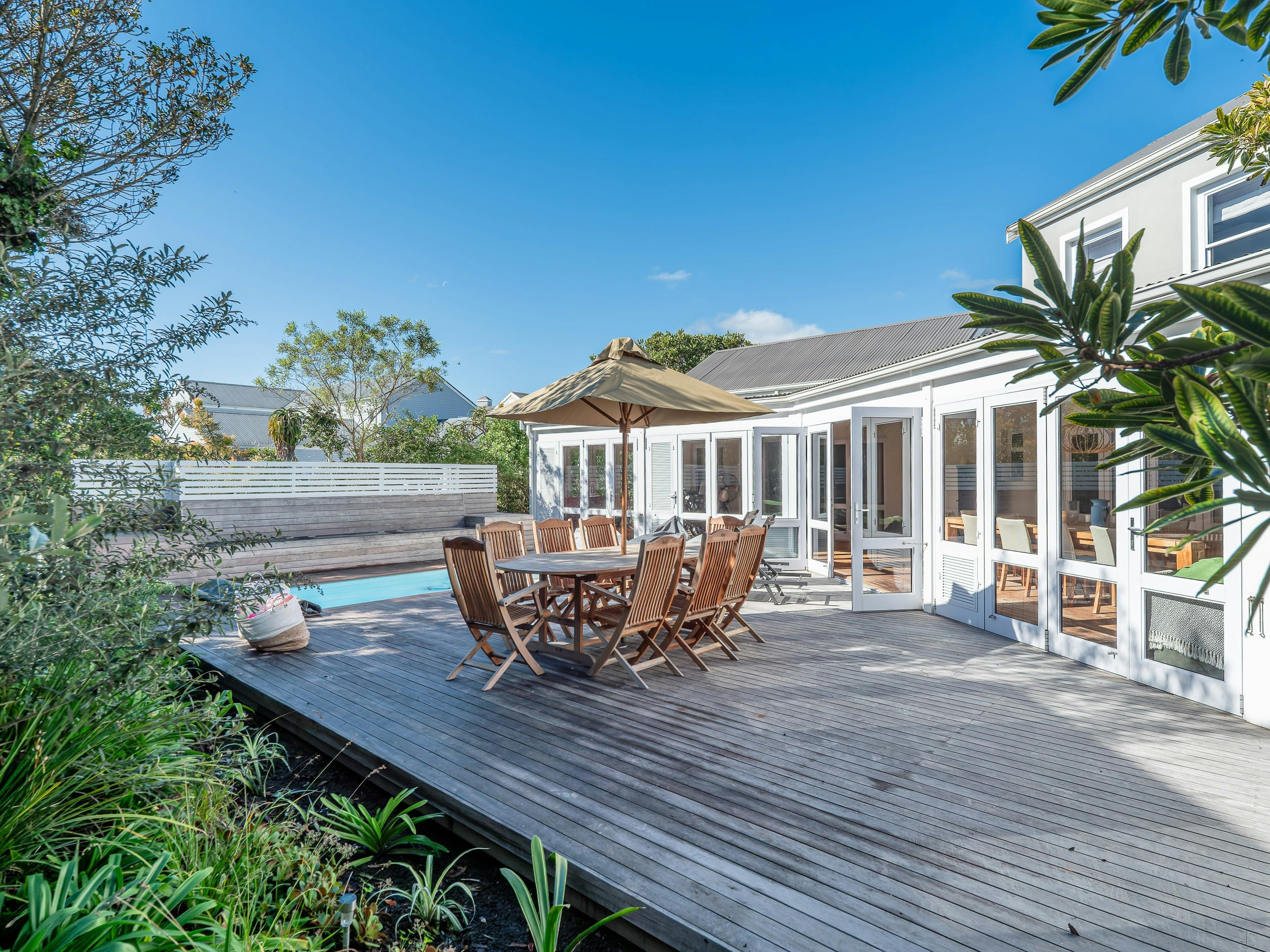 Comfy Home on Thesen with pool image no 38 of 39
