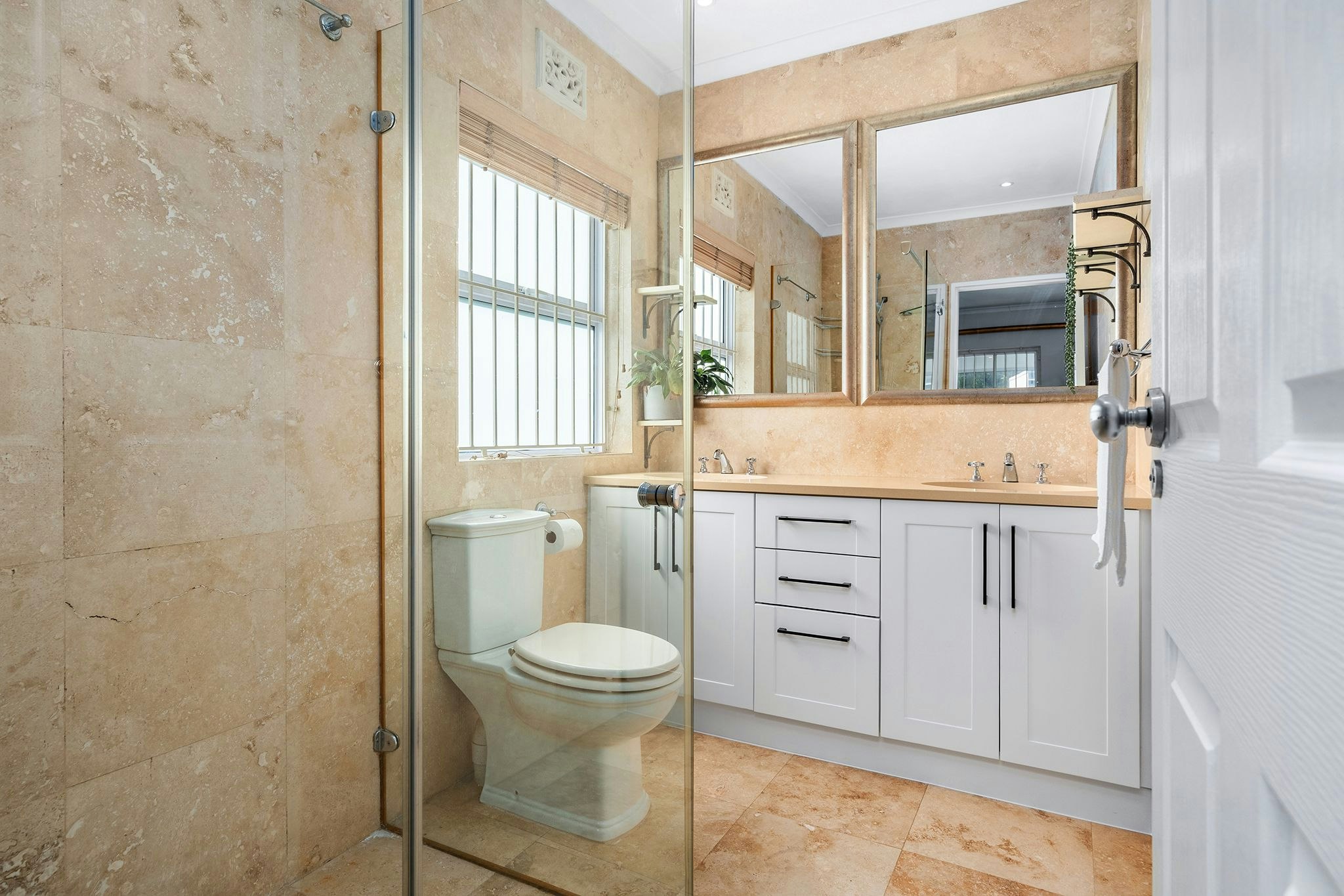Sangrove Residence image no 20 of 51