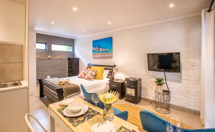 Cape Town Accommodation at Sunset Bay Studio Flat | Viya