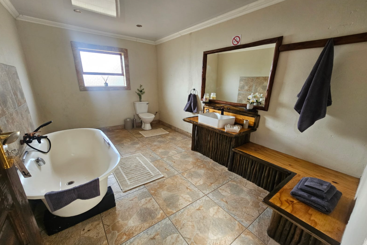 Wild Thorn Bush Lodge image no 12 of 22