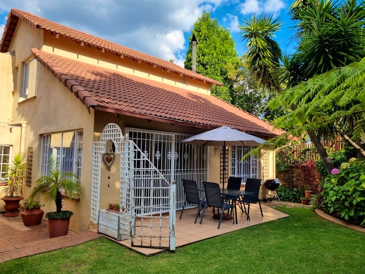Johannesburg Accommodation at Belle-Vue Cottage | Viya
