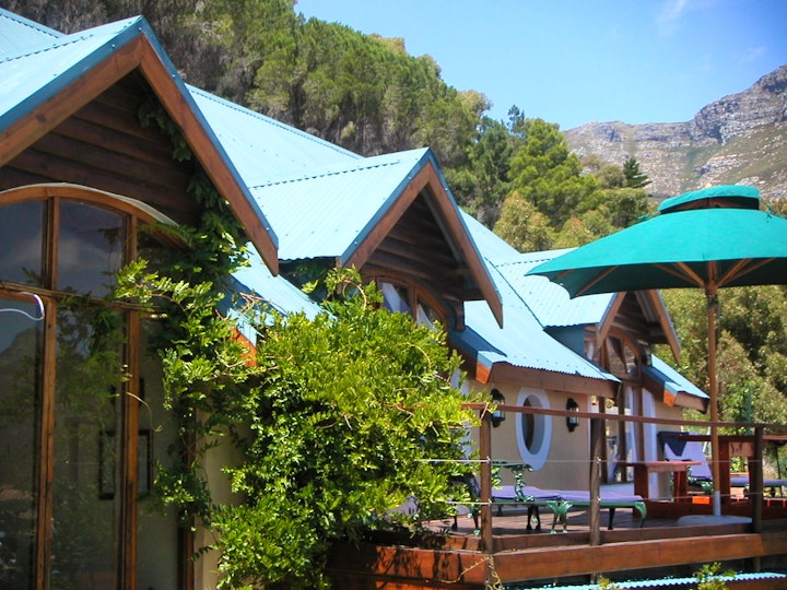 Cape Town Accommodation at Bayview Mountain Sea-facing Cottages | Viya