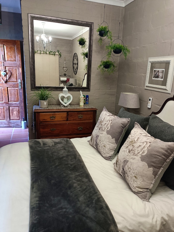 Western Cape Accommodation at The Cozy Room | Viya