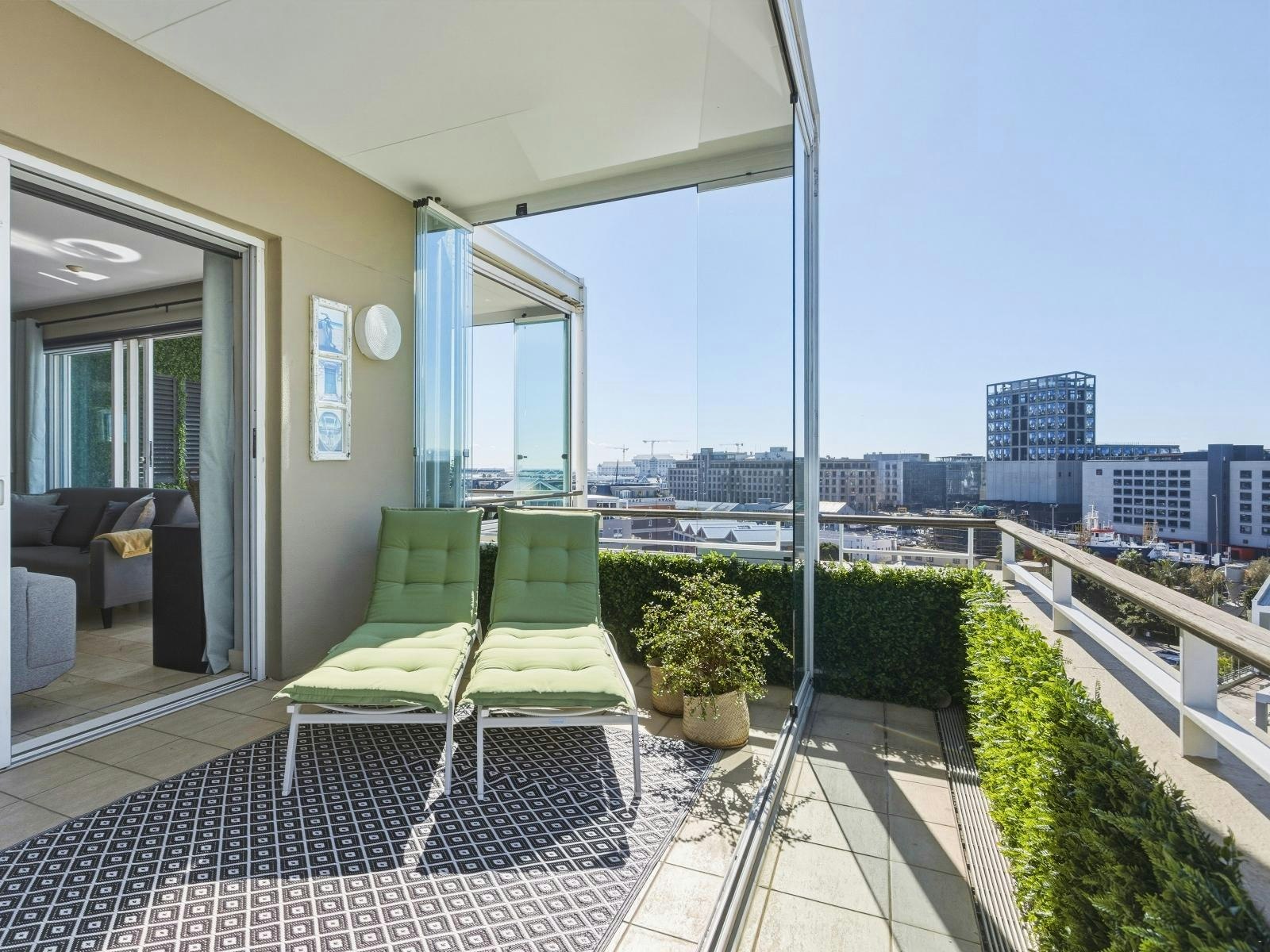 Mountain Marina - One Bedroom Luxury Premier 1 image no 18 of 25