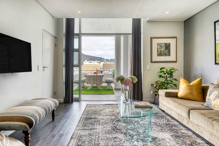 Western Cape Accommodation at Classic Luxury Apartment | Viya