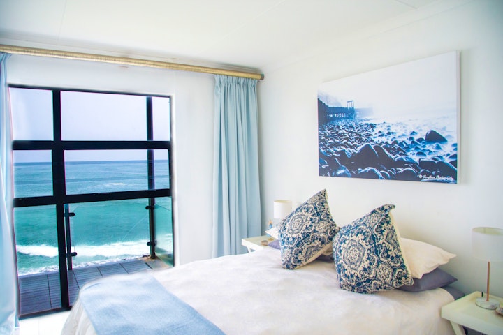 East London Accommodation at 18 Coogee Bay Beachfront Apartment | Viya