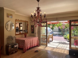 Southern Suburbs Accommodation at Entertainer's Delight | Viya