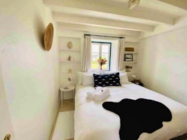 Struisbaai Accommodation at Latter Rain Cottage | Viya