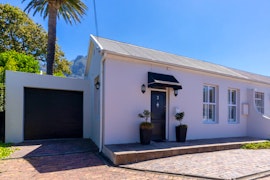 Southern Suburbs Accommodation at Calluna Cottage | Viya