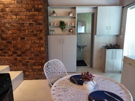 Northern Suburbs Accommodation at La Maison | Viya