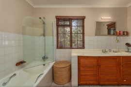 Stellenbosch Accommodation at Unieke oewersig | Viya