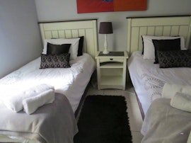 Cape Town Accommodation at St Tropez 1006 | Viya